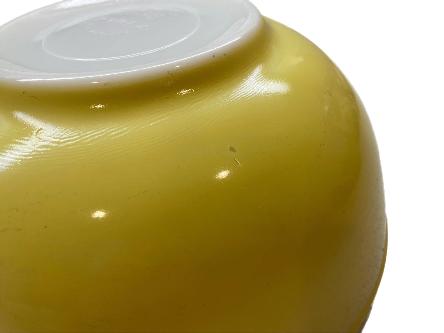 Vintage PYREX yellow round mixing bowl 4 quarts No number Early Model