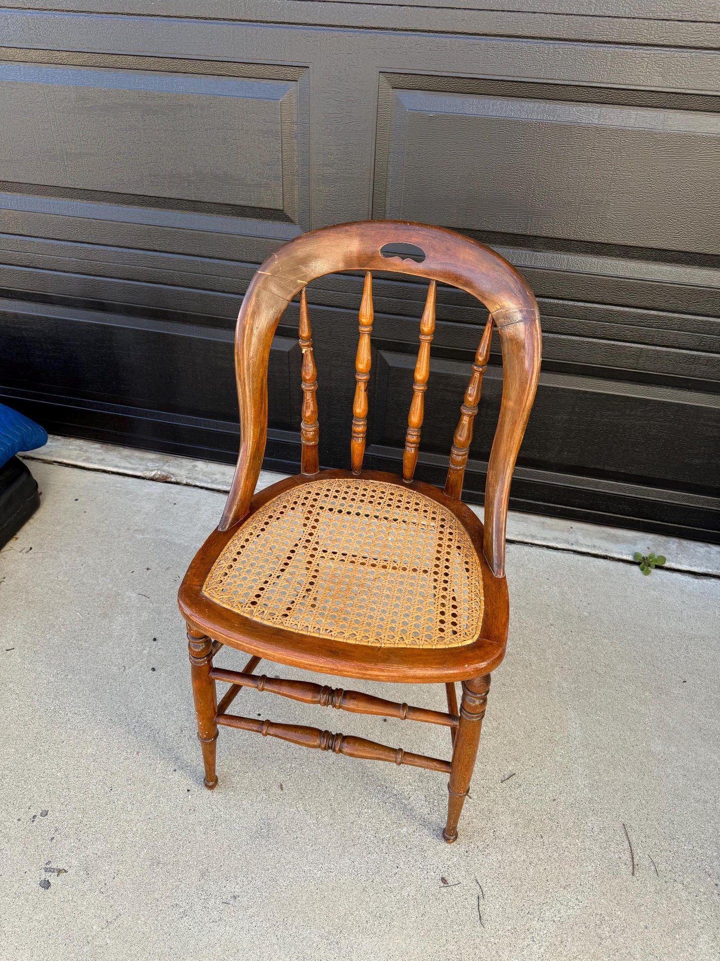 Vintage Antique 1900s Pierce Cane Wicker Solid Wood Spindle Accent Office Chair